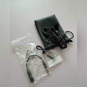 Lavalier Clip-On Microphone with Carry Pouch - Black